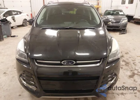 2014 Ford Escape Titanium z USA, uszkodzony, nr VIN 1FMCU9J98EUD57232